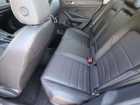 Used 2024 Volkswagen Jetta SE FWD image 7