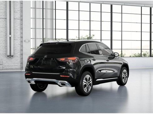 Certified 2025 Mercedes-Benz GLA 250 image 33