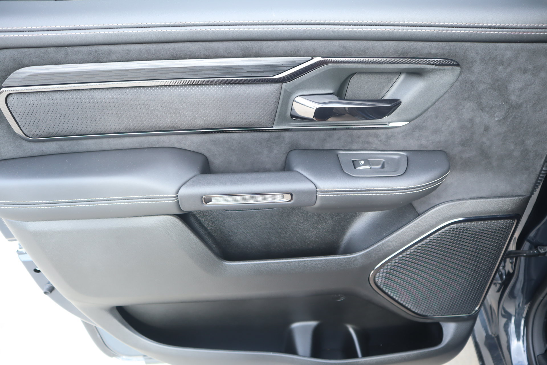 New 2026 RAM 1500 RHO AWD/4WD image 17