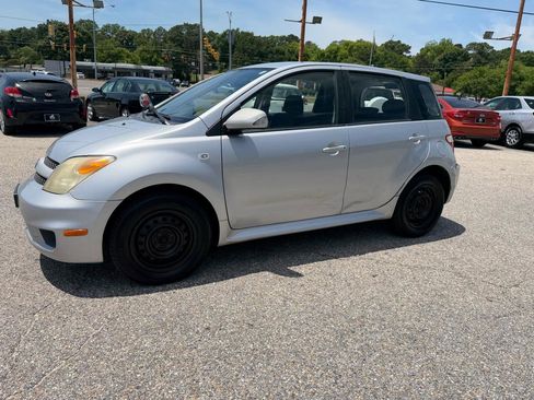 Used 2006 Scion xA FWD image 15