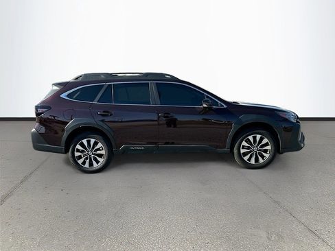 Used 2023 Subaru Outback Limited image 8
