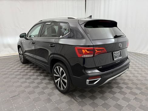 Used 2024 Volkswagen Taos SE image 7
