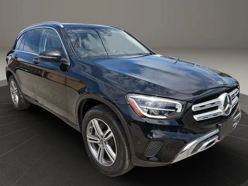 Used 2021 Mercedes-Benz GLC 300 4MATIC image 3