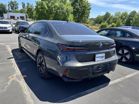 Certified 2023 BMW 740i RWD image 14