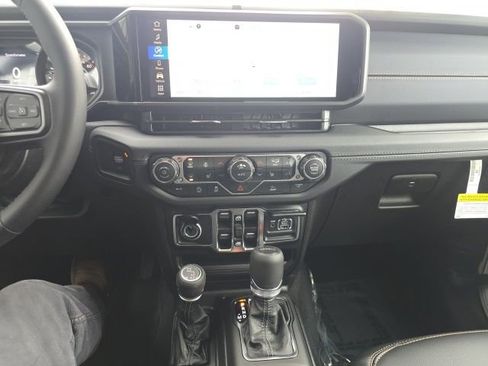 New 2026 Jeep Gladiator Sport image 22