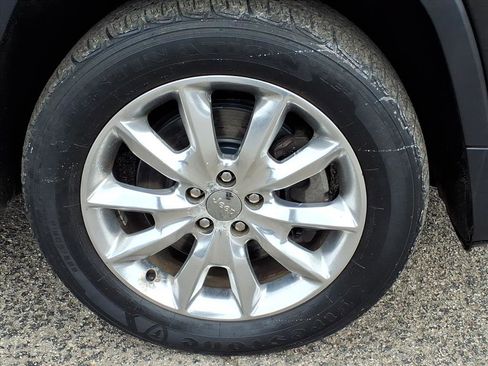 Used 2015 Jeep Cherokee Limited w/ Trailer Tow Group image 19