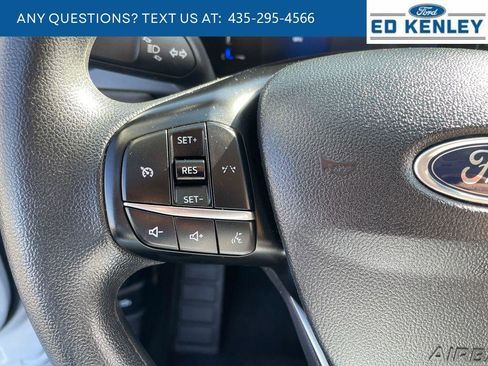 Used 2025 Ford Escape Active AWD/4WD image 17