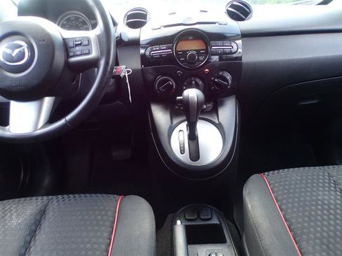 Used 2012 MAZDA MAZDA2 Touring FWD image 29