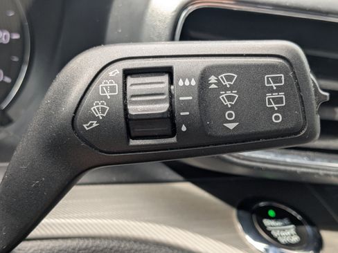 Used 2021 Ford Explorer XLT w/ Equipment Group 202A image 29