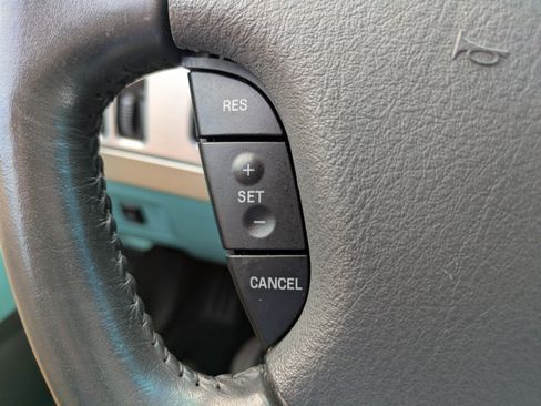 Used 2002 Ford Thunderbird RWD image 22