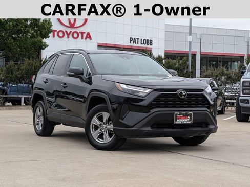 Used 2025 Toyota RAV4 XLE FWD image 2