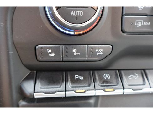 Used 2019 Chevrolet Silverado 1500 LTZ w/ LTZ Plus Package AWD/4WD image 33