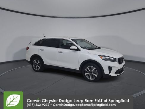 Used 2020 Kia Sorento AWD V6 image 2