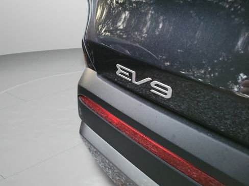 New 2026 Kia EV9 Light RWD image 7