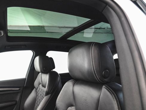 Used 2025 Audi SQ5 Premium Plus w/ Premium Plus Package image 28