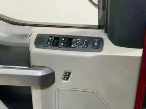 Used 2020 Ford F250 XLT w/ XLT Premium Package image 43