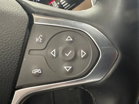 Used 2023 Chevrolet Traverse Premier FWD image 25