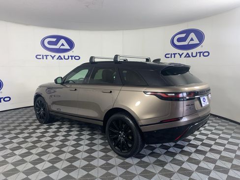 Used 2018 Land Rover Range Rover Velar R-Dynamic SE AWD/4WD image 5