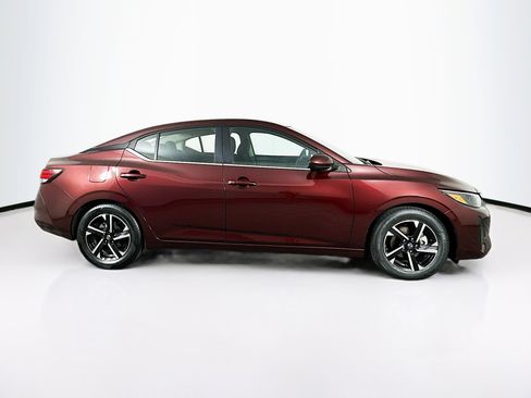 Used 2025 Nissan Sentra SV image 10