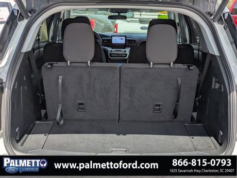 Used 2024 Ford Explorer XLT image 11