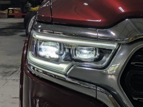 Used 2022 RAM 1500 Limited AWD/4WD image 9