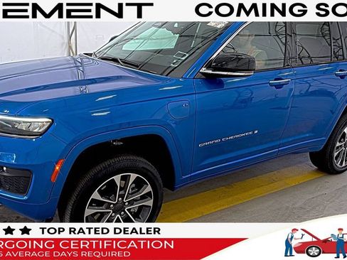 Used 2022 Jeep Grand Cherokee Overland w/ Luxury Tech Group IV AWD/4WD image 1