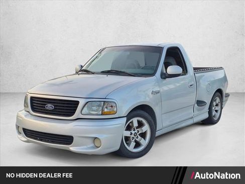 Used 2002 Ford F150 Lightning RWD image 1