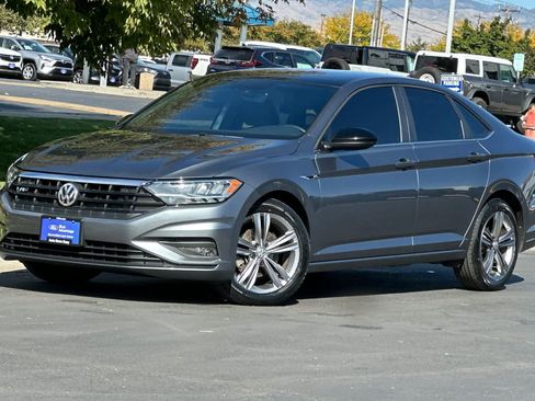 Used 2020 Volkswagen Jetta R-Line w/ R-Line Cold Weather Package FWD image 1