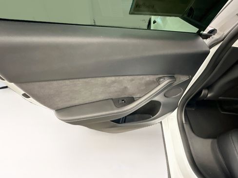 Used 2022 Tesla Model Y Performance AWD/4WD image 27