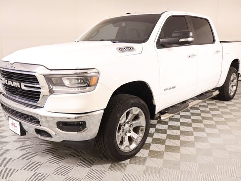 Used 2019 RAM 1500 Big Horn AWD/4WD image 10