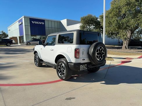 Used 2022 Ford Bronco Outer Banks image 4