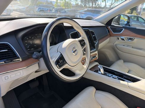 Used 2017 Volvo XC90 T8 Inscription w/ Vision Package image 10