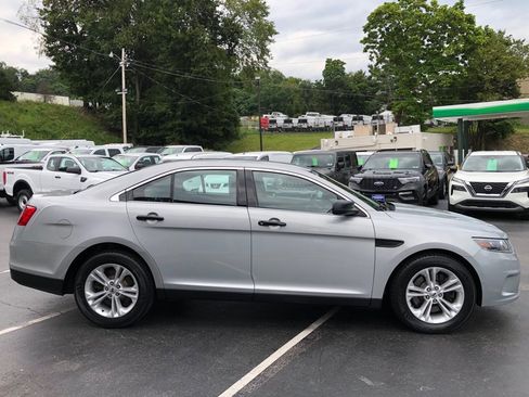 Used 2018 Ford Taurus Police Interceptor FWD image 7