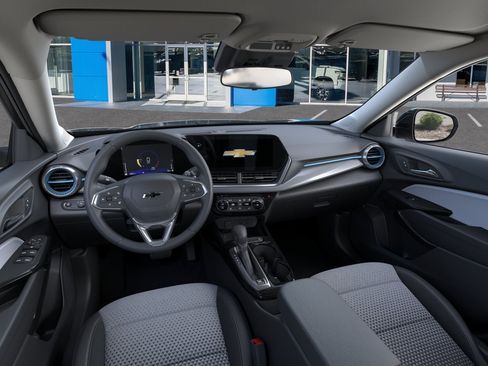 New 2026 Chevrolet Trax LT w/ Driver Confidence Package FWD image 15