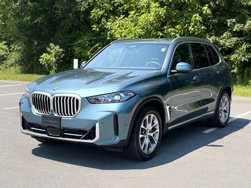 Certified 2026 BMW X5 xDrive40i w/ Parking Assistance Package AWD/4WD image 1
