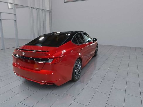 Certified 2025 Toyota Camry XSE w/ Premium Package FWD image 8
