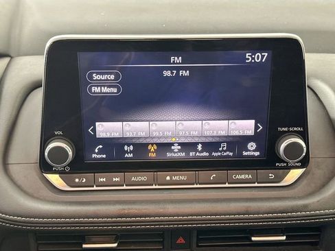 Used 2025 Nissan Rogue SV image 11