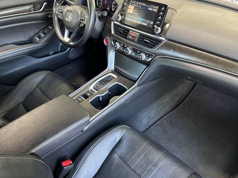 Used 2019 Honda Accord Touring image 34