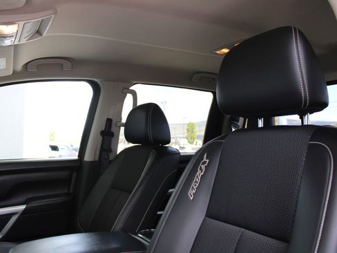 Used 2018 Nissan Titan PRO-4X AWD/4WD image 15