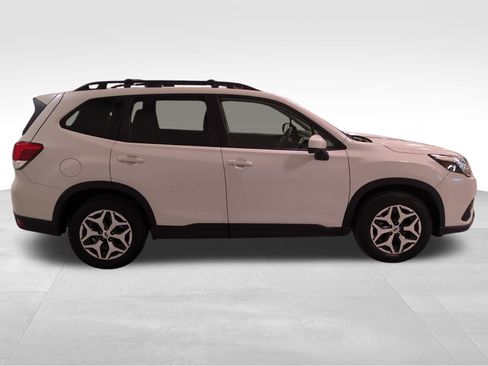 Certified 2023 Subaru Forester Premium image 2