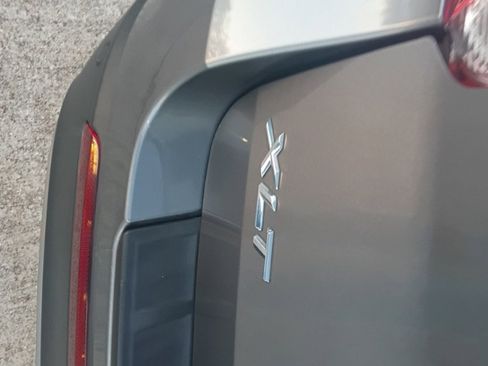 Used 2024 Ford Explorer XLT w/ Equipment Group 202A image 11