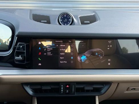 New 2025 Porsche Cayenne E-Hybrid AWD/4WD image 21