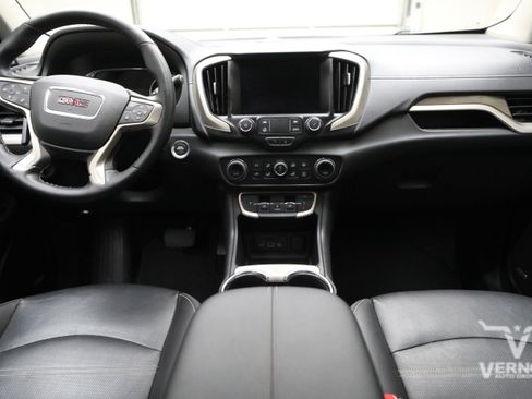 Used 2024 GMC Terrain Denali AWD/4WD image 13