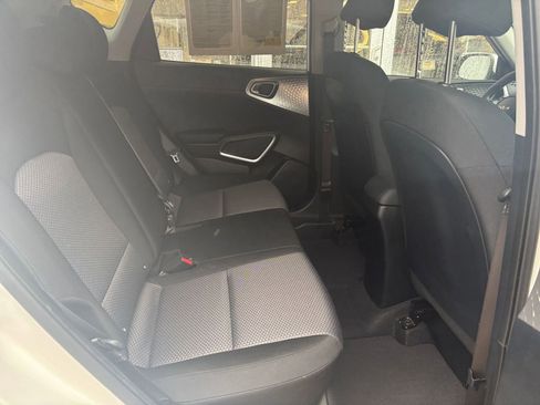 Used 2025 Kia Soul LX w/ LX Technology Package image 36