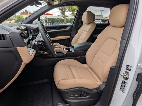 New 2026 Porsche Cayenne E-Hybrid image 5