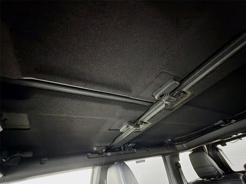Used 2023 Ford Bronco Wildtrak AWD/4WD image 14