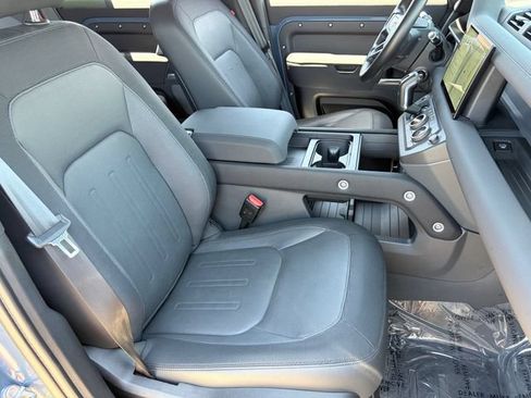 Used 2022 Land Rover Defender 110 X-Dynamic SE AWD/4WD image 19
