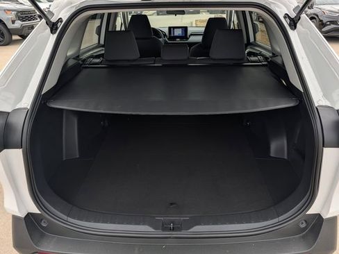 Used 2025 Toyota RAV4 XLE AWD/4WD image 28