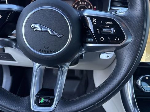 Used 2021 Jaguar XF R-Dynamic SE image 25