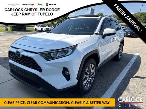 Used 2019 Toyota RAV4 XLE Premium w/ Cold Weather Package FWD image 1